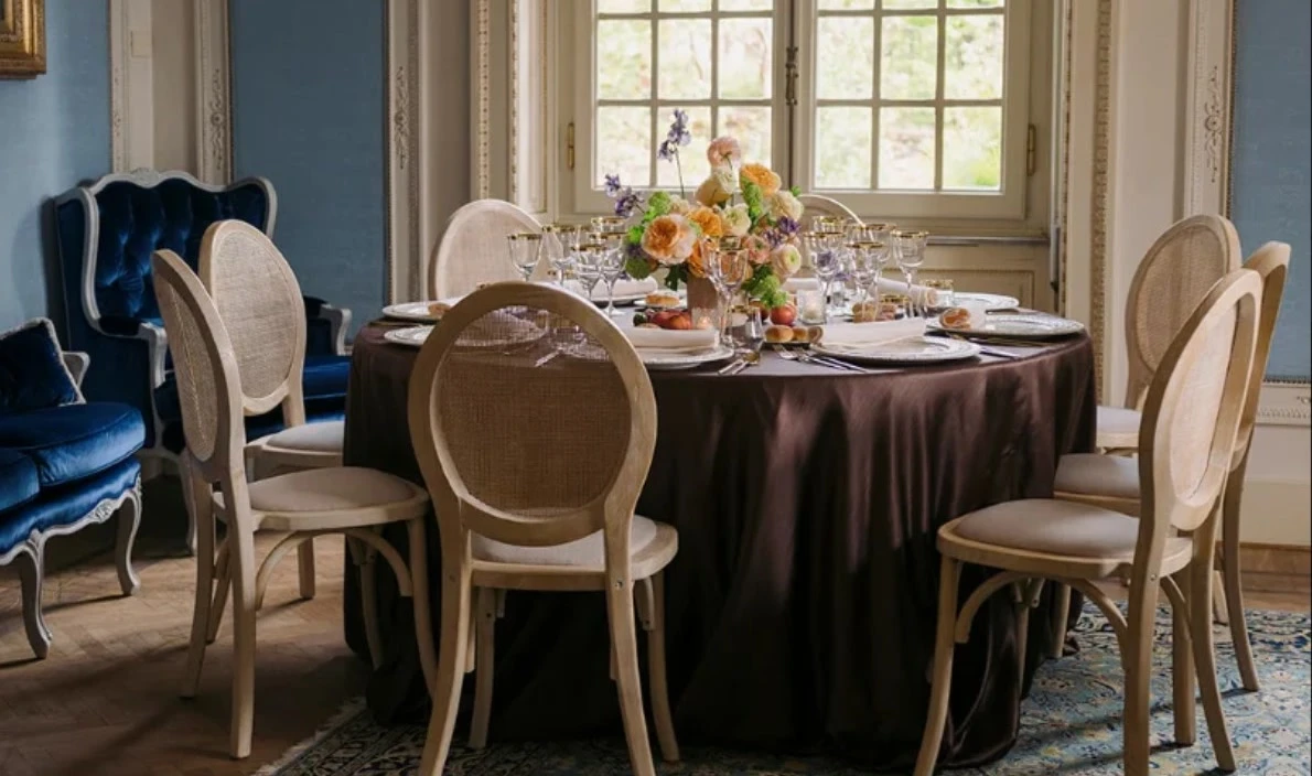 Dinner table set in the blue room